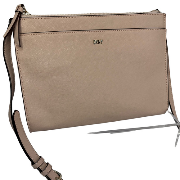 Dkny Handbags - ☘️#119 DKNY EUC Bryant Park Top Zip Pink Crossbody Bag